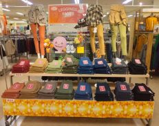 イオン伊達店　婦人服売場からのご案内