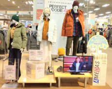 コート催事展開中！