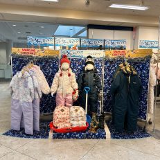 スキーウェア催事場のご案内♪