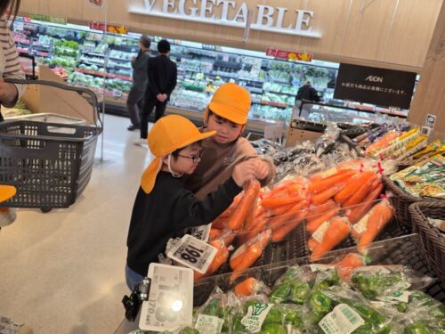 イオン静内店で初開催！ 食育体験学習「５ Ａ ＤＡＹ たべるのおはなし教室」