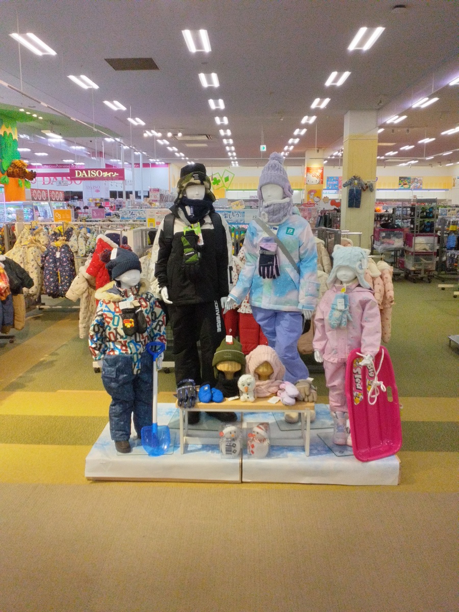 スキースーツで冬を楽しもう！⛄