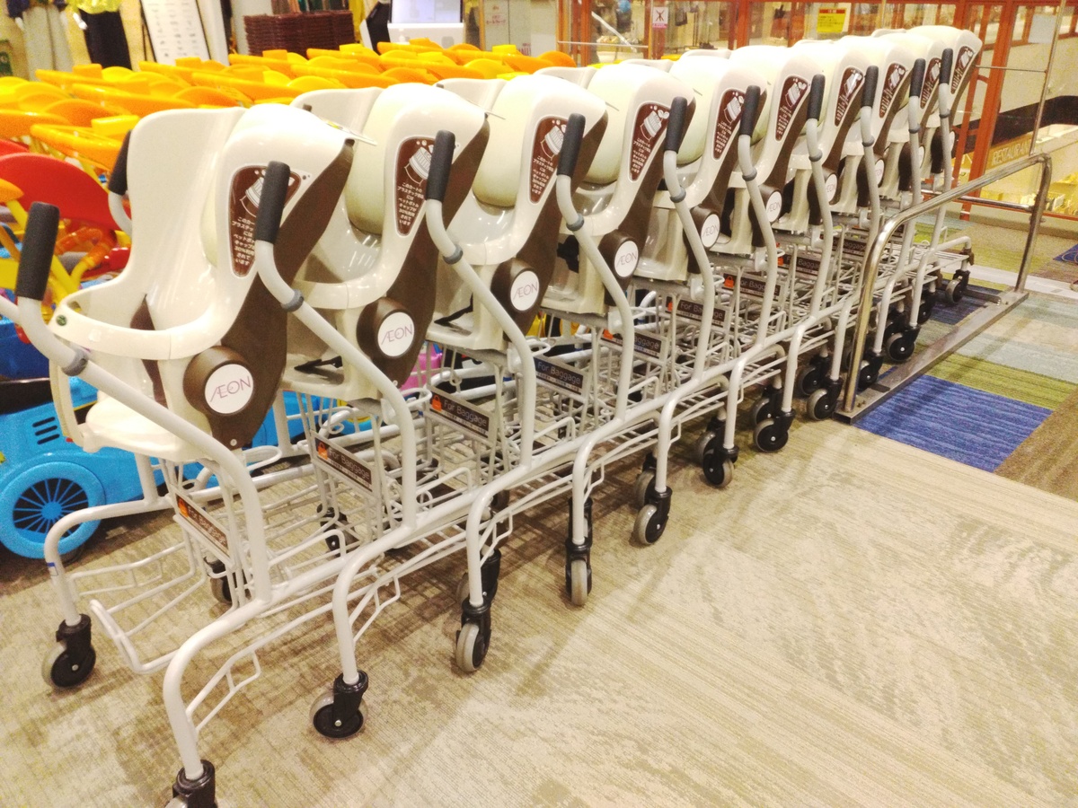 お客さま用ベビーカート