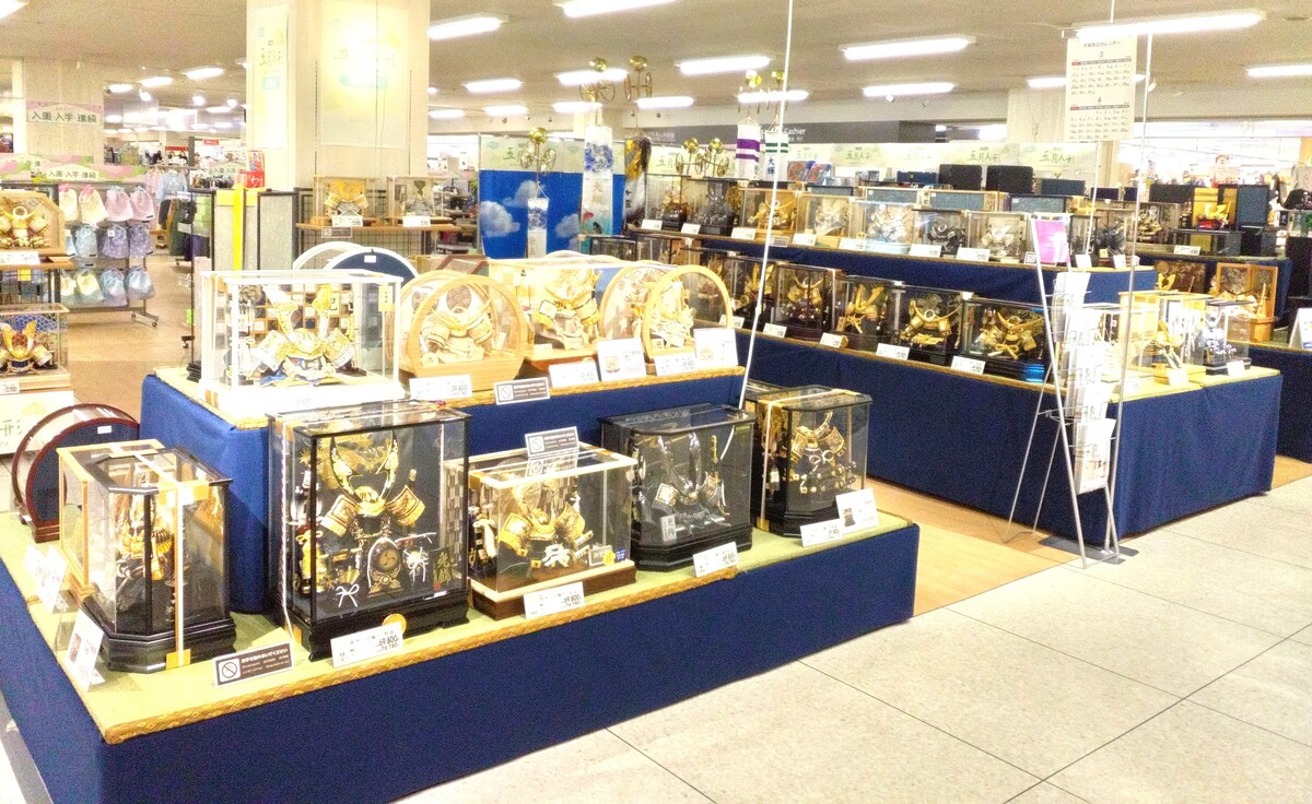 イオンの５月人形