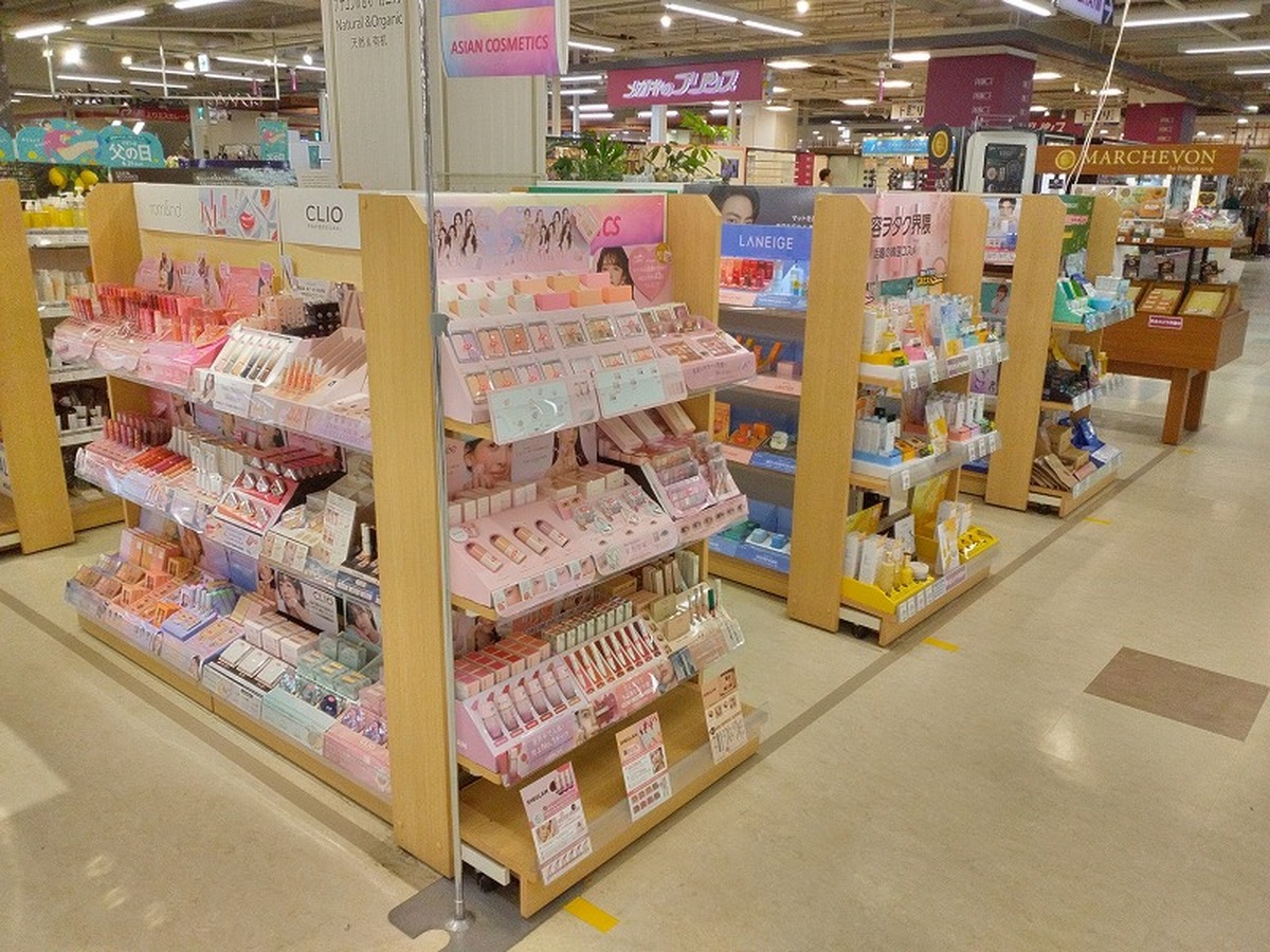 アジアンコスメ売場拡大！