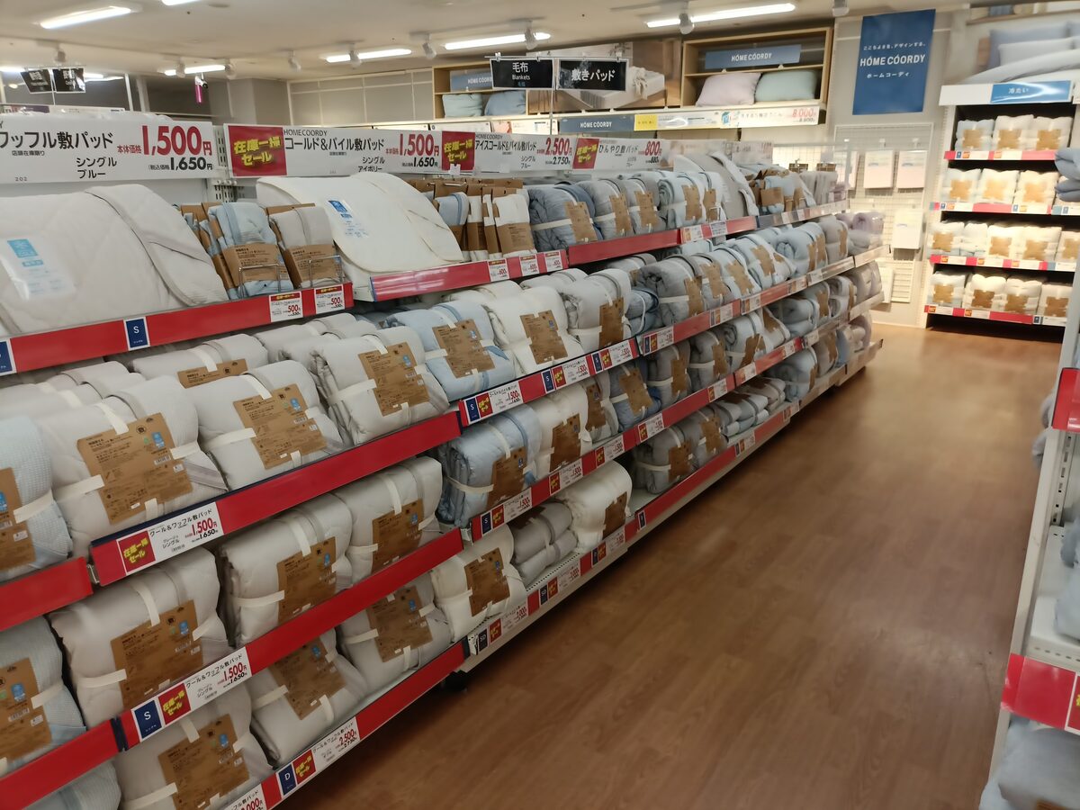 夏物商品 在庫一掃セール開催中です!